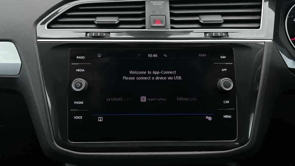 Apple Car Play & Android Auto