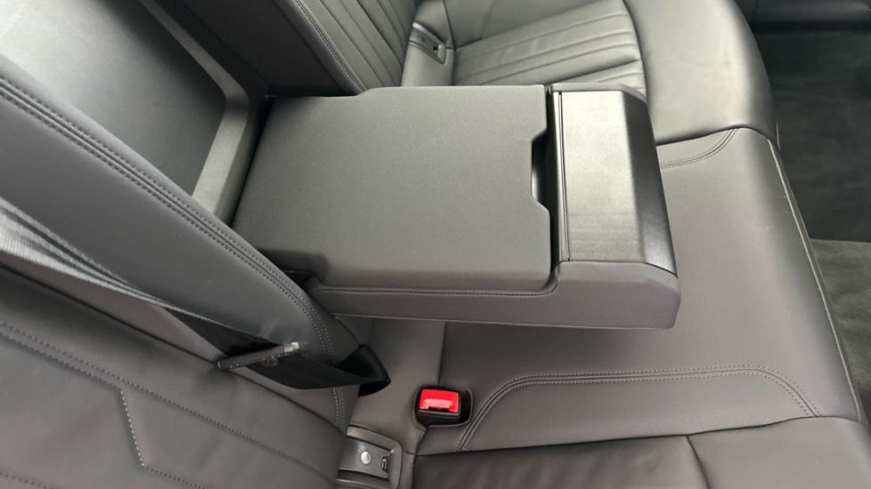 Rear Armrest/ Cup Holder