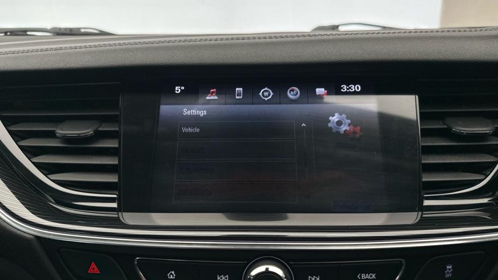 Apple CarPlay / Android Auto 