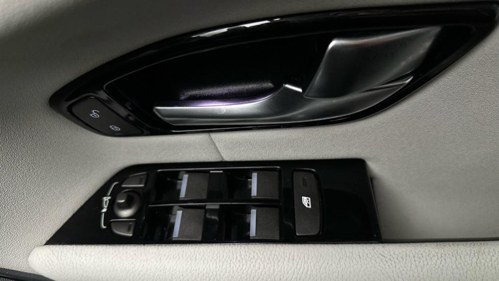 Electric Windows / Wing Mirrors 