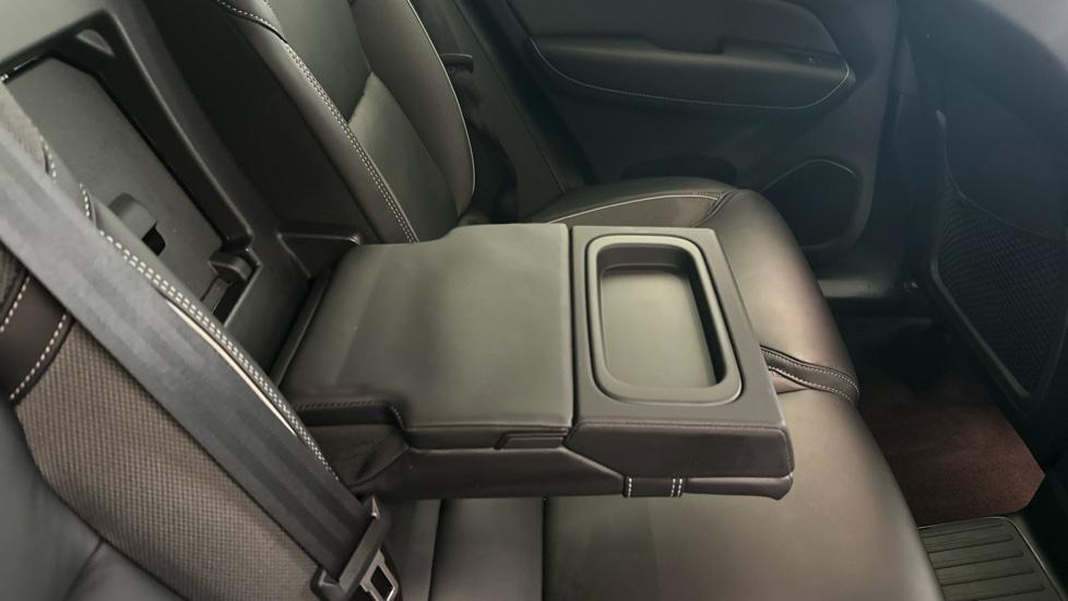 Rear Armrest/ Cup Holder