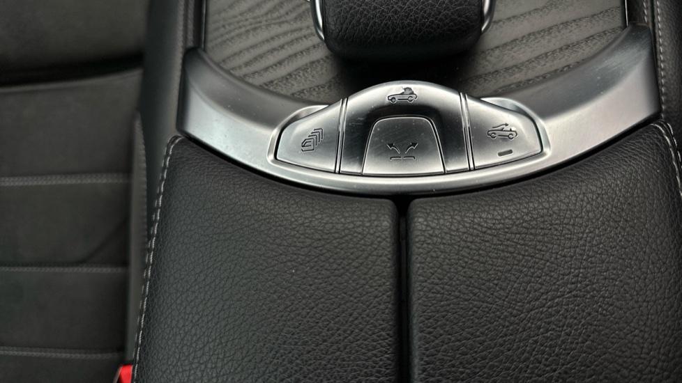 Convertible roof button 