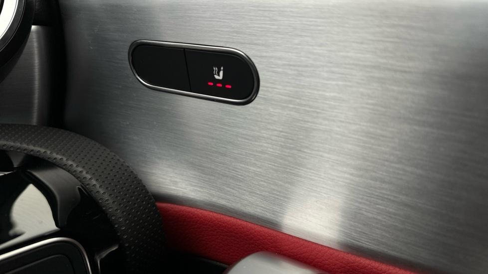 Heated Seats 