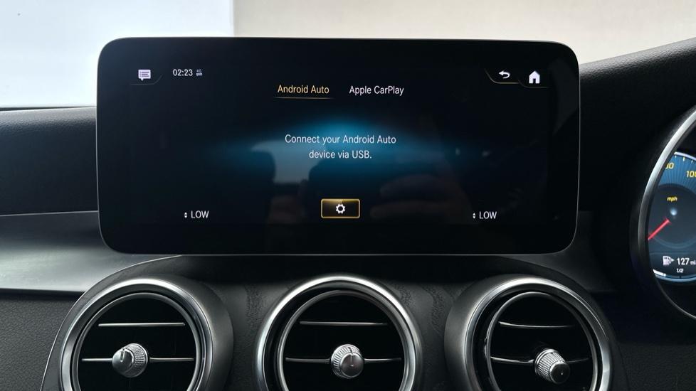 Apple Car Play & Android Auto