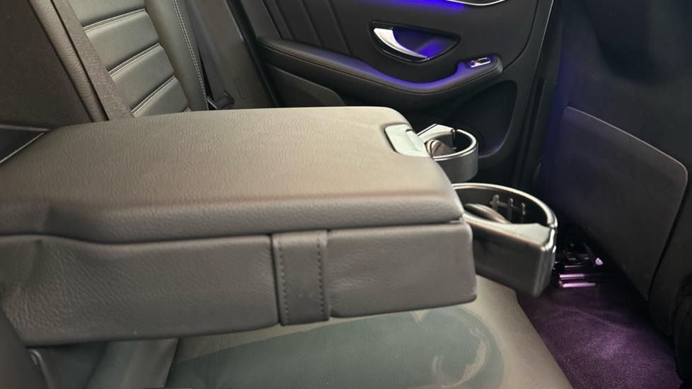 Rear Armrest/ Cup Holder