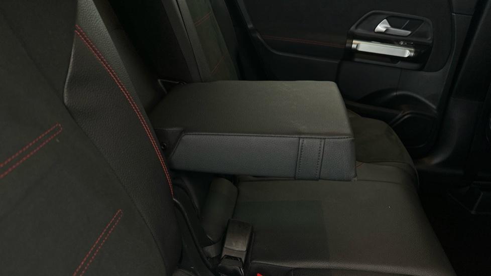 Rear armrest 