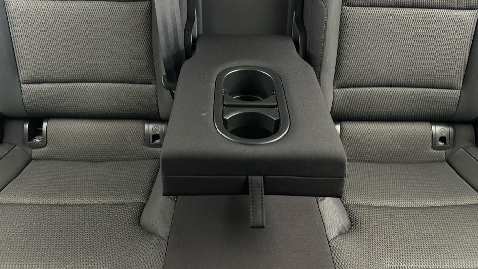 Rear Armrest/ Cup Holder