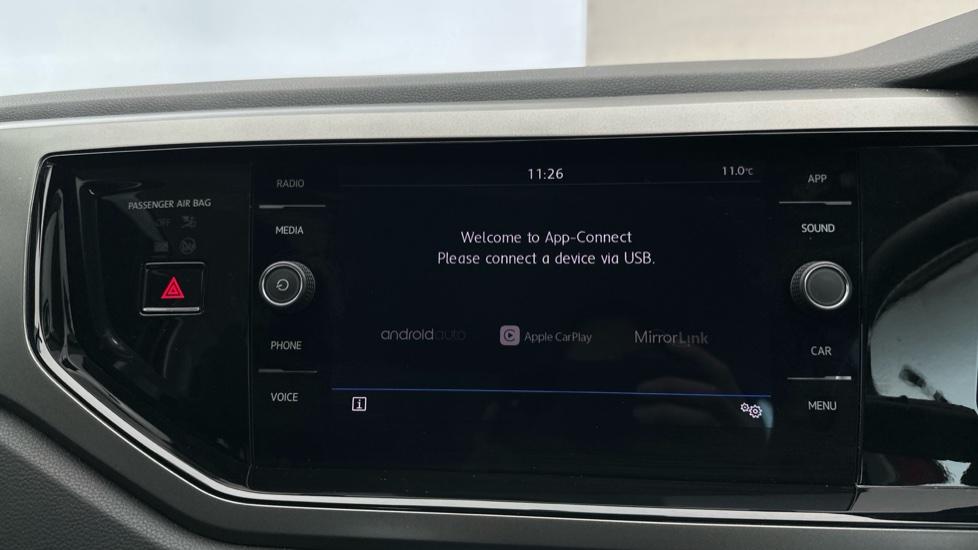 Apple Car Play & Android Auto