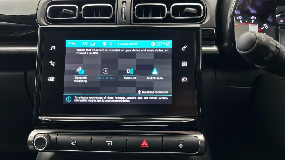 Bluetooth Connectivity  / Apple CarPlay / Android Auto 