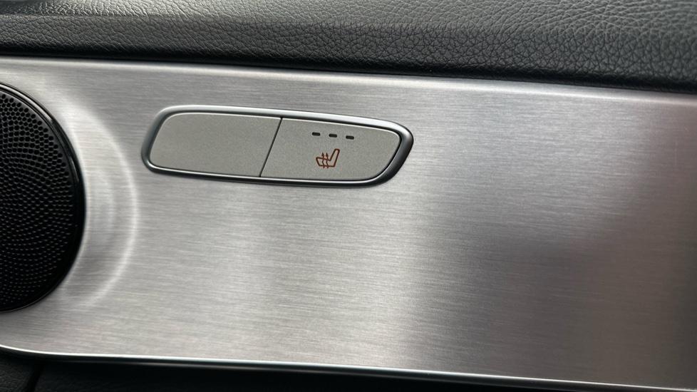 Heated Seats 