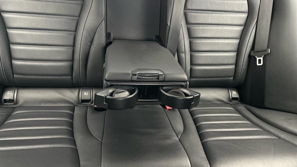 Rear Armrest/ Cup Holder