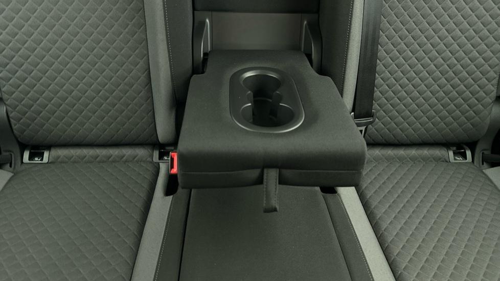 Rear Armrest/ Cup Holder