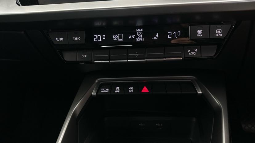 Air Conditioning /Dual Climate Control/Auto Stop/Start