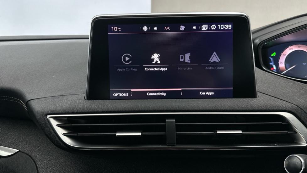 Apple Car Play & Android Auto