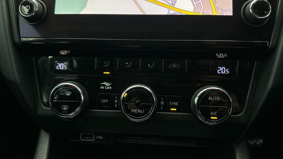 Air Conditioning / Dual Climate Control 