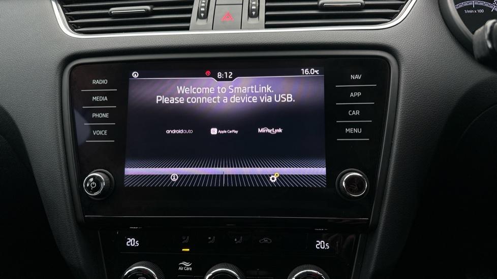 Apple Car Play & Android Auto