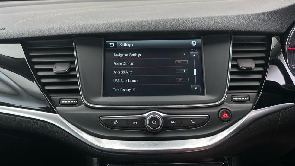 Apple Car Play & Android Auto