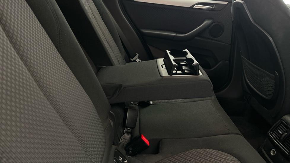 Rear Armrest/ Cup Holder