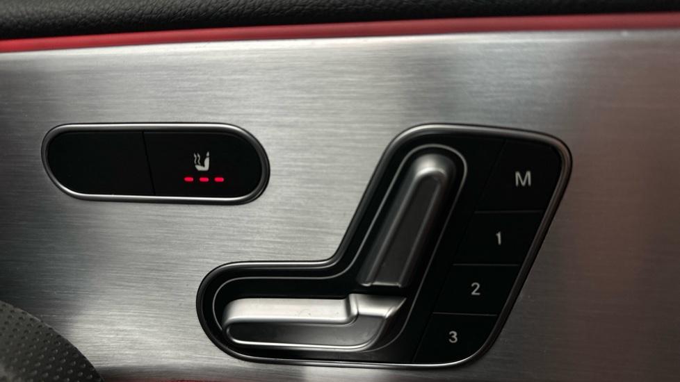 Heated Seats / Electric Seats 