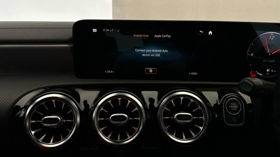 Apple Car Play & Android Auto