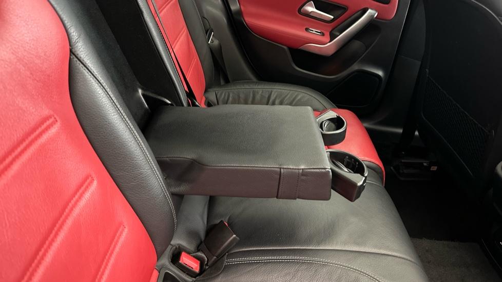 Rear Armrest/ Cup Holder