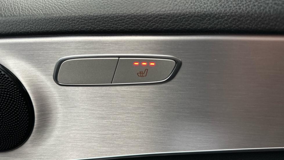 Heated Seats 