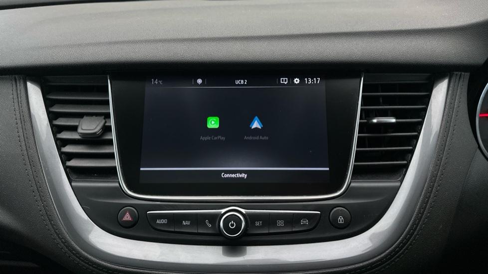 Apple Car Play & Android Auto