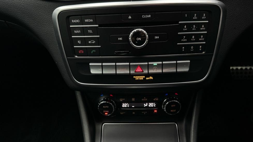 Air Conditioning /Dual Climate Control /Auto Stop/Start 