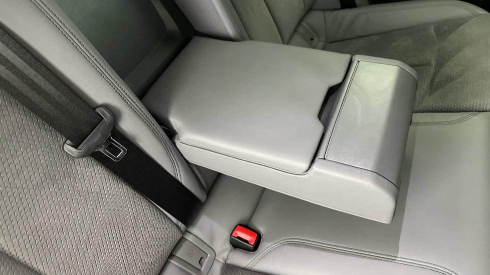 Rear Armrest 