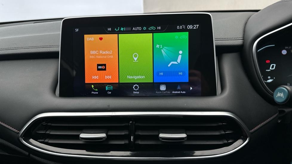 Apple Car Play & Android Auto