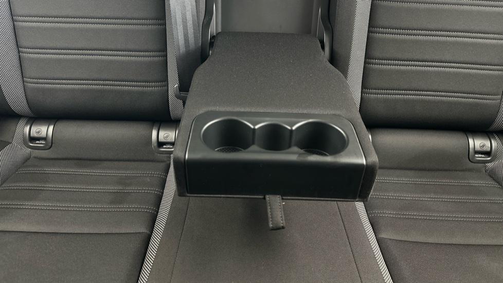 Rear Armrest/ Cup Holder