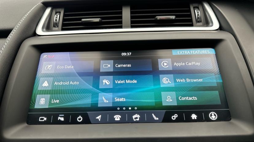 Apple CarPlay / Android Auto 