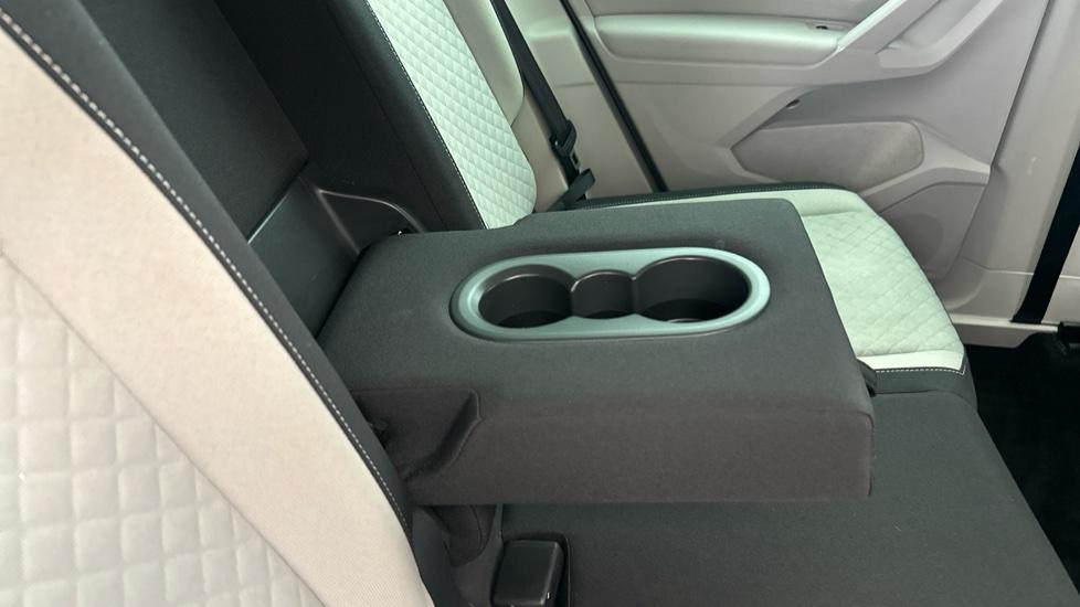 Rear Armrest/ Cup Holder