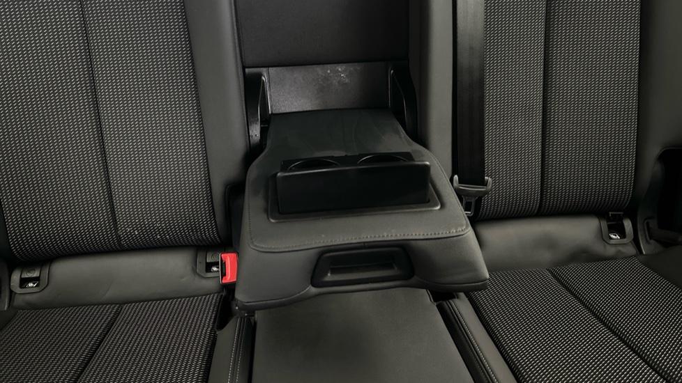 Rear Armrest/ Cup Holder