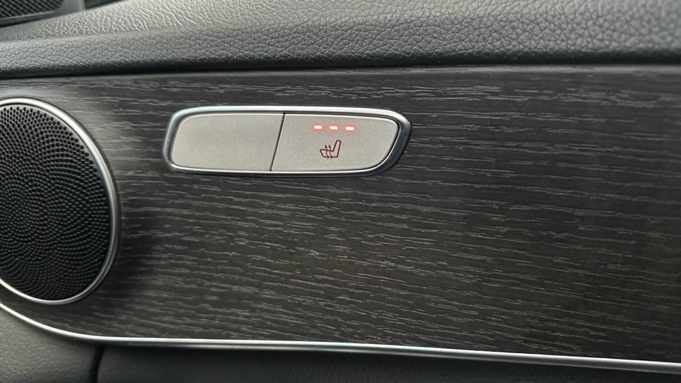 Heated Seats 