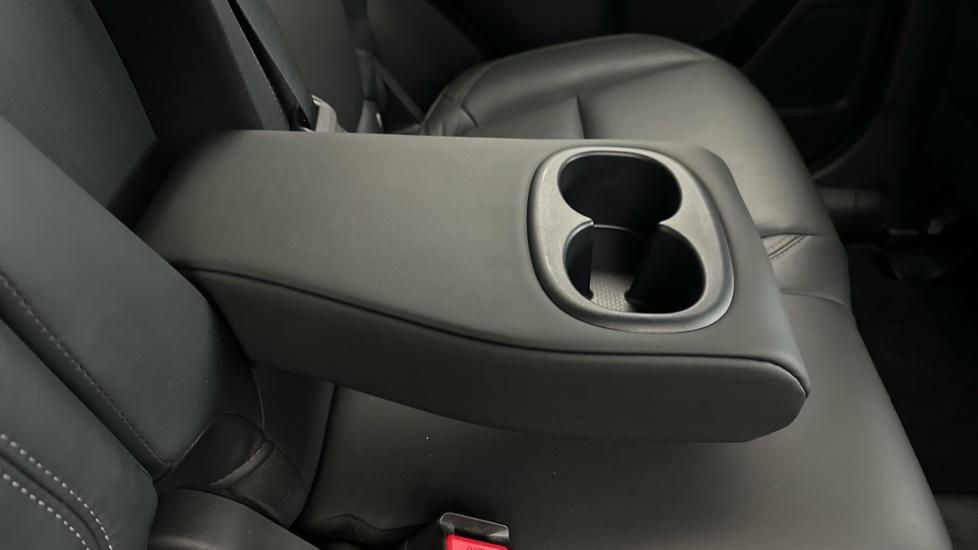 Rear Armrest/ Cup Holder