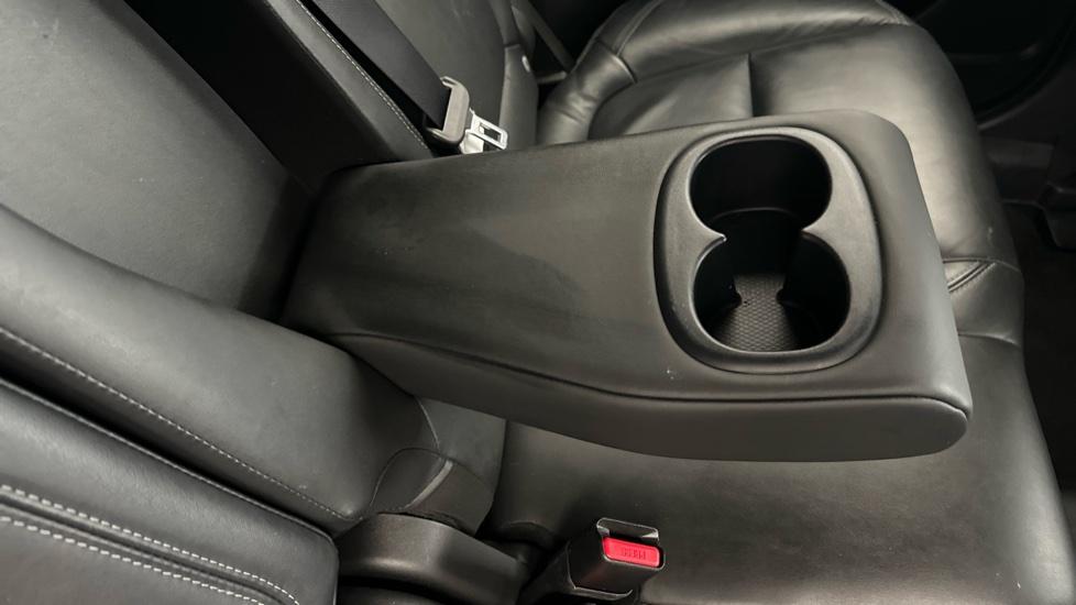 Rear Armrest/ Cup Holder