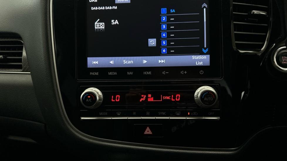 Air Conditioning /Dual Climate Control 