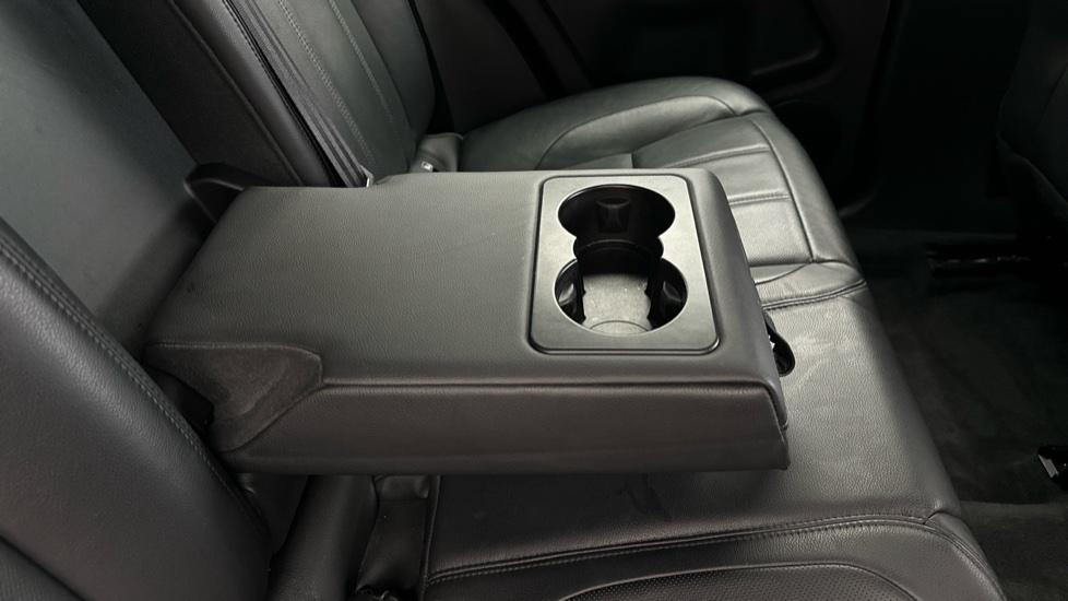 Rear Armrest/ Cup Holder