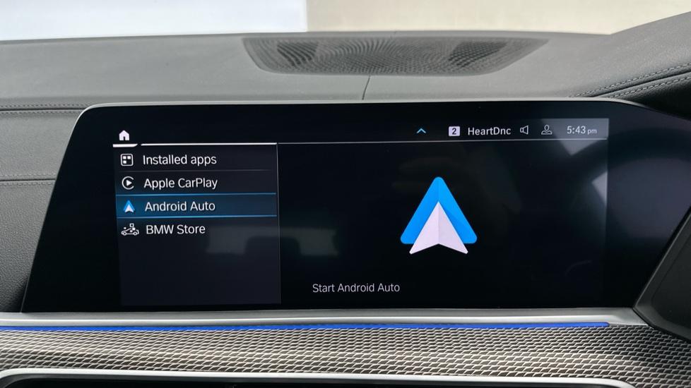 Apple Car Play & Android Auto