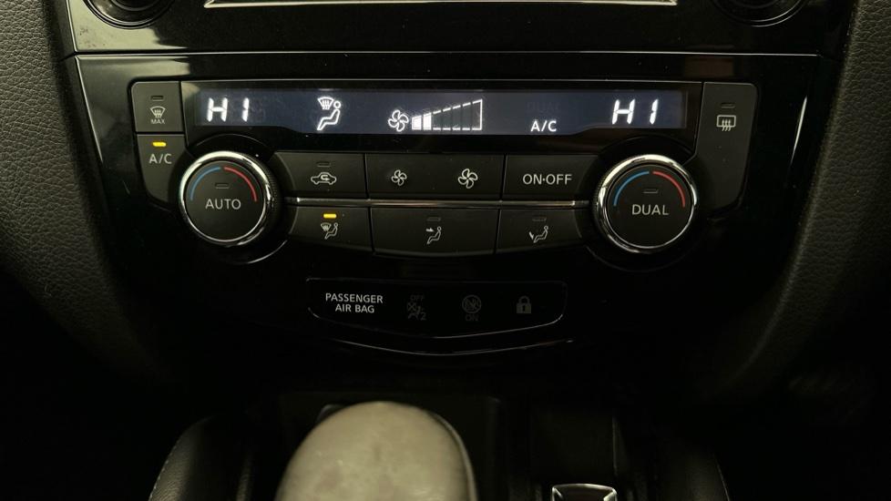 Air Conditioning /Dual Climate Control 