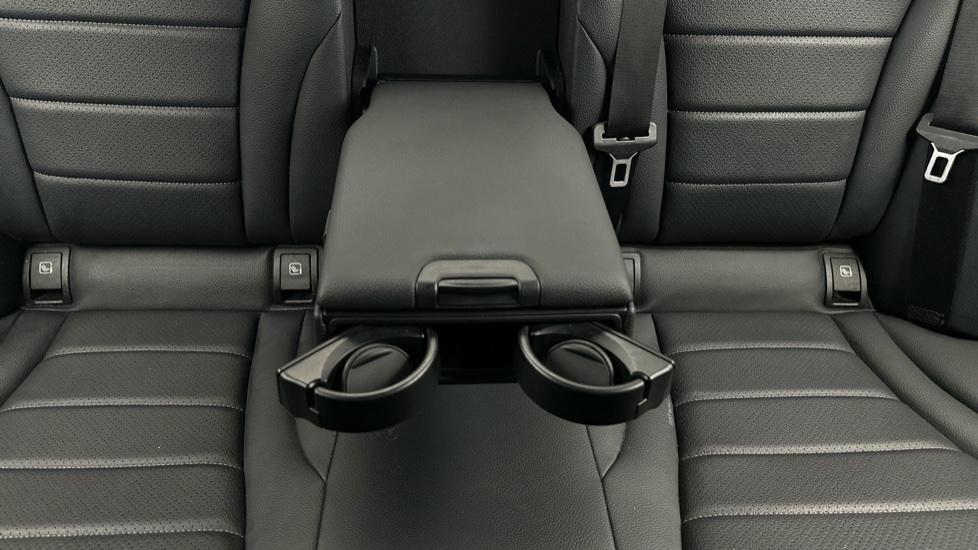 Rear Armrest/ Cup Holder