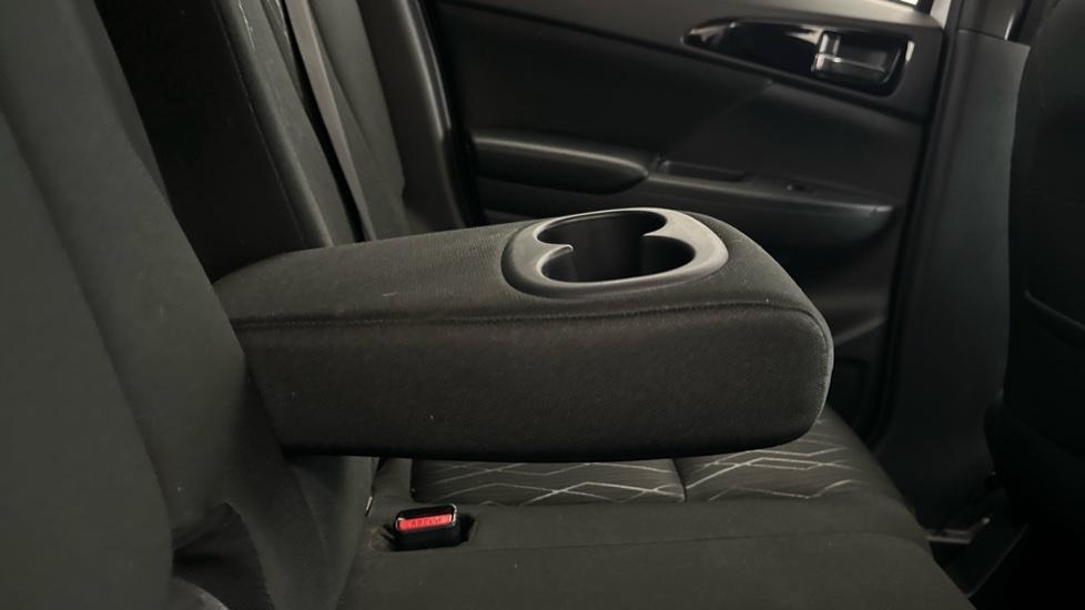 Rear Armrest/ Cup Holder