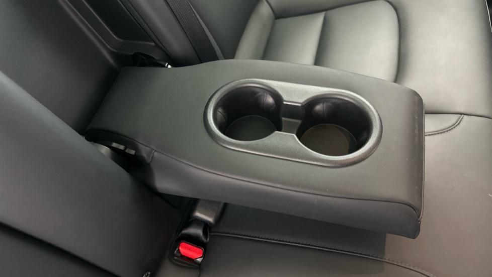 Rear Armrest/ Cup Holder