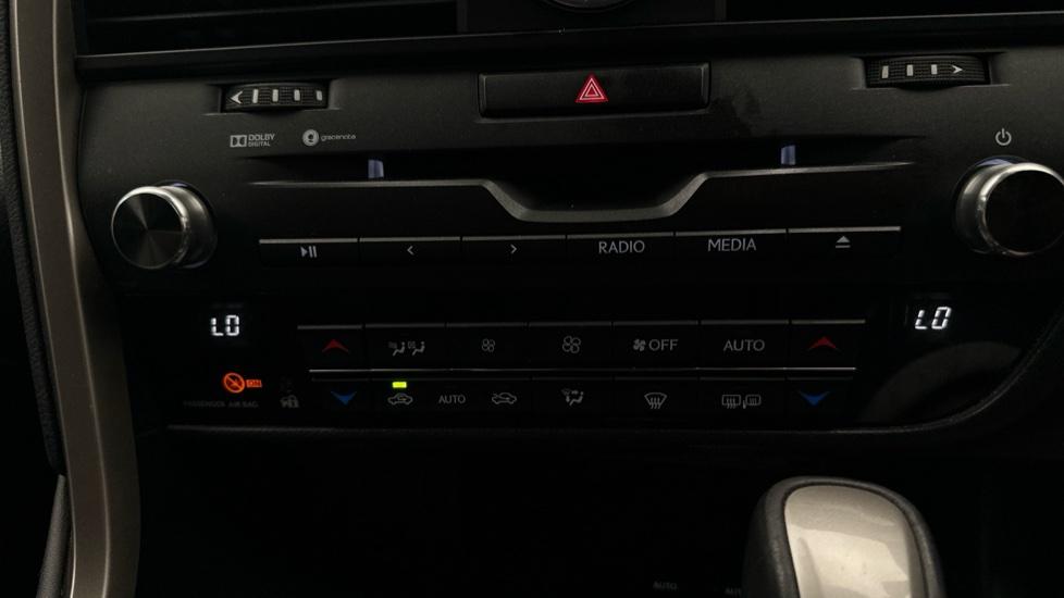 Air Conditioning /Dual Climate Control 