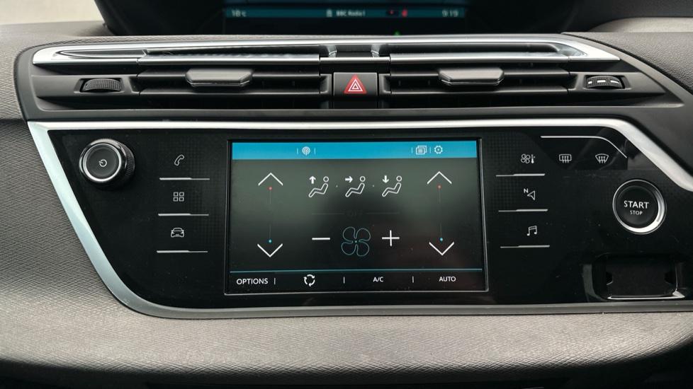 Air Conditioning /Dual Climate Control 