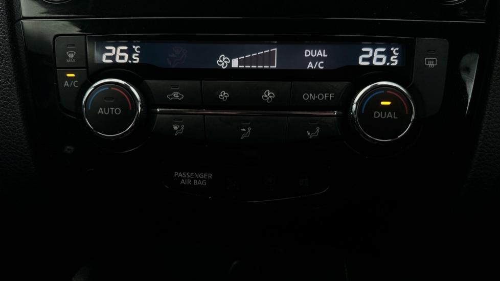 Air Conditioning /Dual Climate Control 