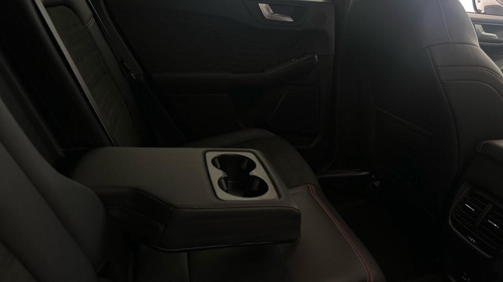 Rear Armrest/ Cup Holder