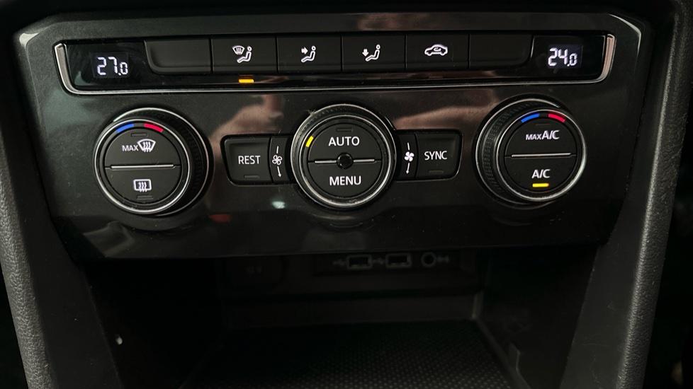 Air Conditioning /Dual Climate Control 