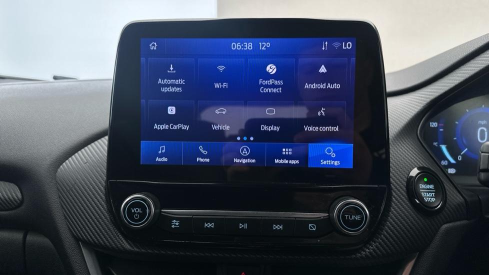 Apple Car Play & Android Auto